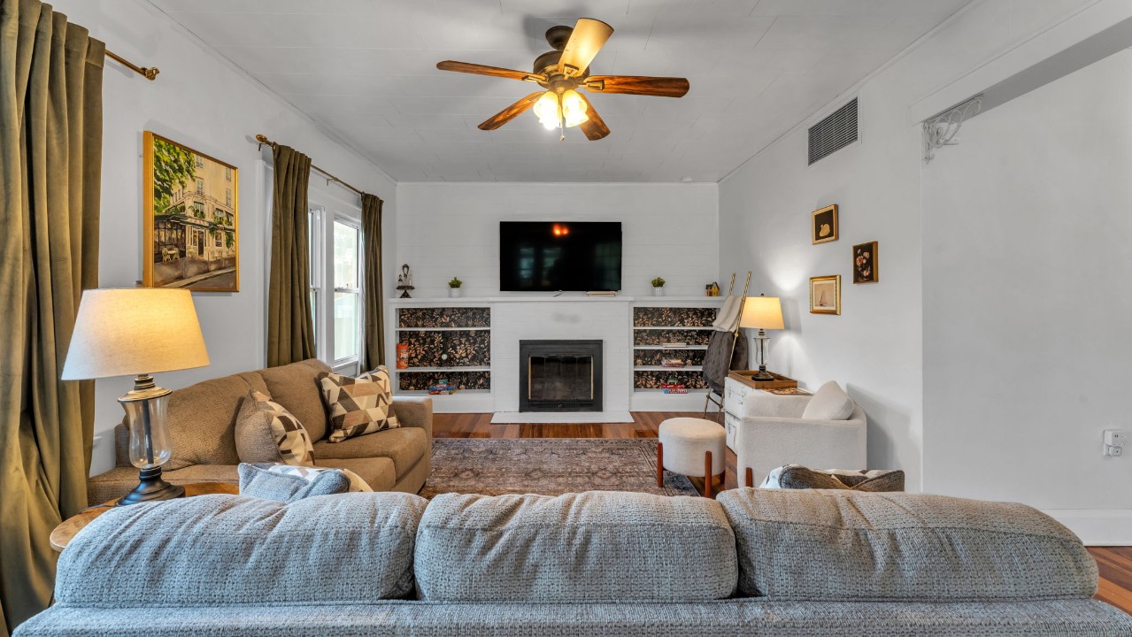 Hollingsworth Bungalow photo 3